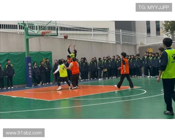 青春拼搏激情燃烧展现团队力量的校园体育盛会