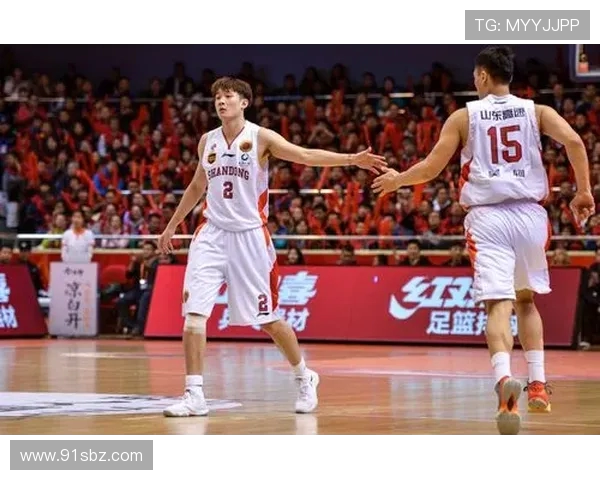 丁彦雨航在对阵山西的比赛中展现出色表现引发球迷热议